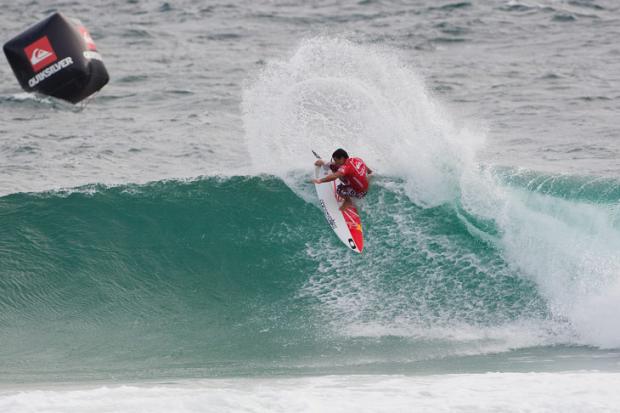 Mineirinho vence duelo brasileiro no surfe e avança às oitavas na Austrália Kirstin Scholtz (ASP IMAGES) Kirstin Scholtz (ASP IMAGES)/clicRBS Mineirinho vence duelo brasileiro no surfe e avança às oitavas na Austrália Kirstin Scholtz (ASP IMAGES) Kirstin Scholtz (ASP IMAGES)/clicRBS