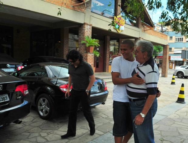 Empresário paga as dívidas de Walter e família Fernando Gomes/ Empresário paga as dívidas de Walter e família Fernando Gomes/