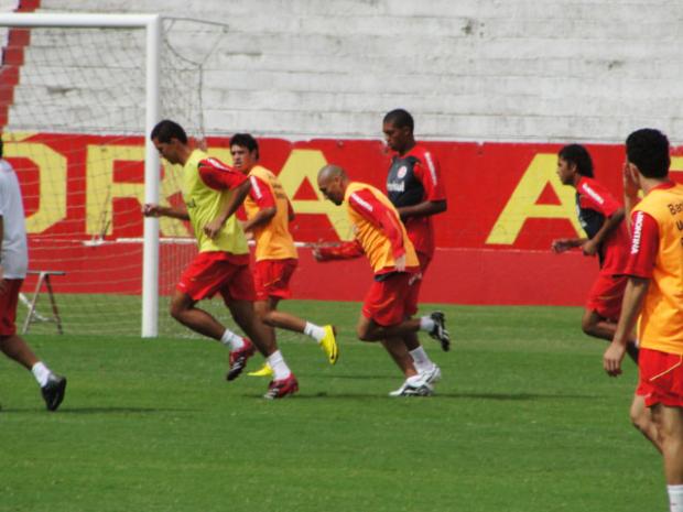 Fabiano Eller volta a treinar com o grupo principal do Inter Eduardo Cecconi / Fabiano Eller volta a treinar com o grupo principal do Inter Eduardo Cecconi /