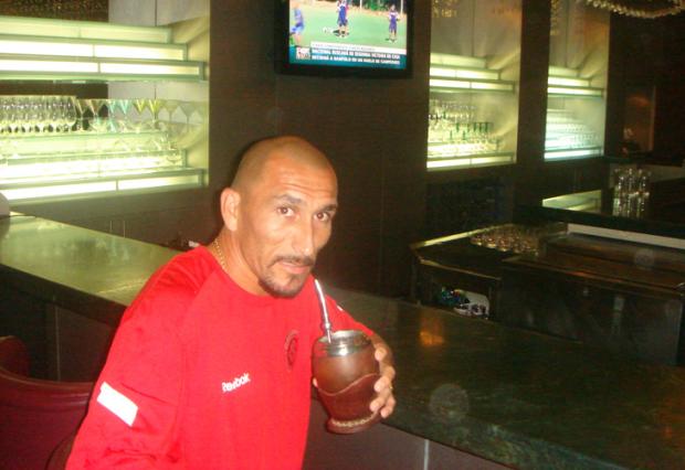 Guiñazu comemora horas a mais de sono Leandro Behs / Guiñazu comemora horas a mais de sono Leandro Behs /