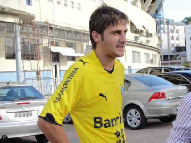 Fã de Hernanes, Pessali espera integrar grupo principal do Grêmio em breve Tatiana Lopes / Fã de Hernanes, Pessali espera integrar grupo principal do Grêmio em breve Tatiana Lopes /