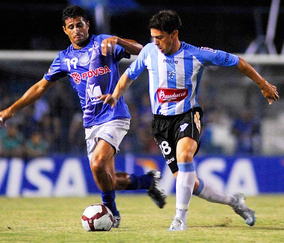 Cerro-URU vence Emelec fora de casa e lidera o grupo do Inter AP/