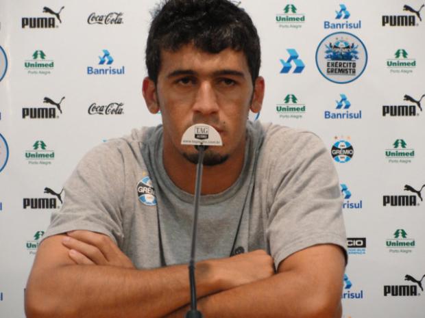 Edilson: Temos que agredir mais o adversário Tatiana Lopes / Edilson: Temos que agredir mais o adversário Tatiana Lopes /