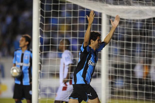 Com dois de Maylson, Grêmio vence o Inter-SM no Olímpico  Mauro Vieira /