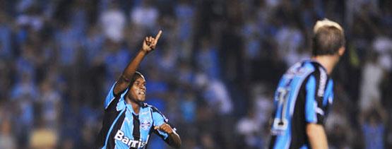 Após gol, Fernando fica mais confiante na busca pela titularidade Mauro Vieira / Após gol, Fernando fica mais confiante na busca pela titularidade Mauro Vieira /