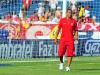 O jogador colorado Walter já em campo