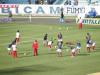 Os jogadores entram em campo para o aquecimento