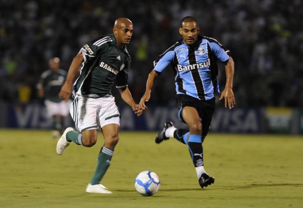 Hugo: "Os times do Sul sofrem com a arbitragem" Junior Lago, Lancepress / Hugo: "Os times do Sul sofrem com a arbitragem" Junior Lago, Lancepress /