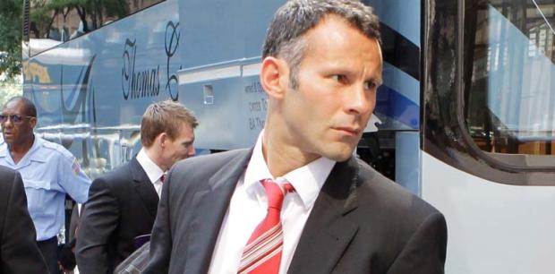 Giggs assina novo contrato de um ano com o United Charles Rex Arbogast, AP/