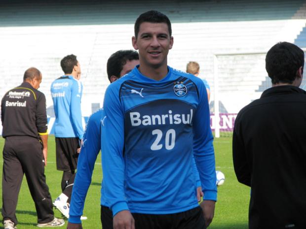 Para Ozeia, time do Grêmio melhorou com mudança de esquema Tatiana Lopes / Para Ozeia, time do Grêmio melhorou com mudança de esquema Tatiana Lopes /