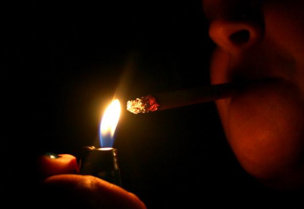 Cigarro afeta vitaminas da pele e prejudica processo de cicatrização  Stock Photos, Divulgação/